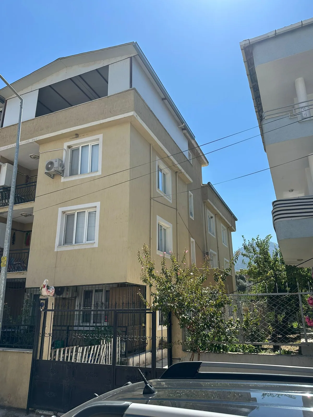 Armutlu 6 Daireli Konut